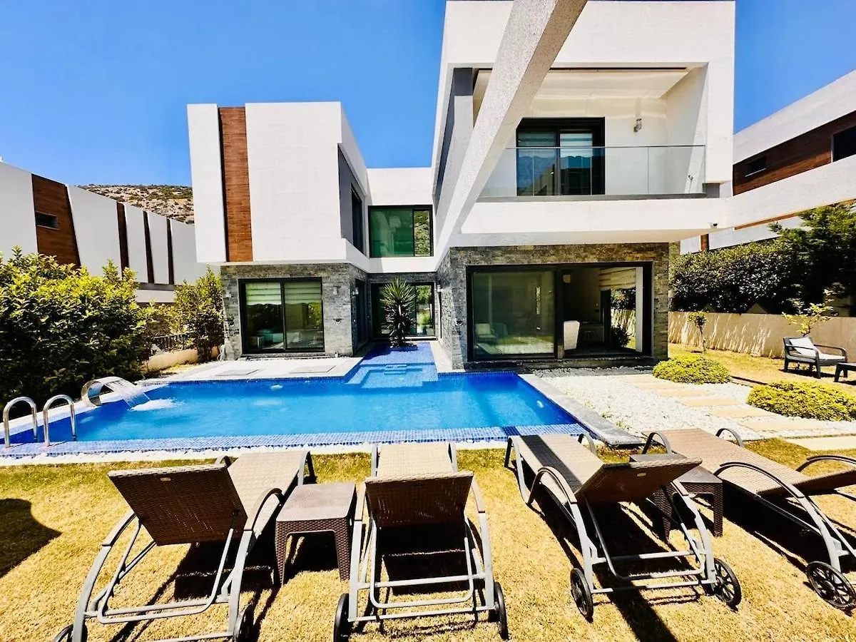 Luxury Villa Swan 5 With Private Pool 库萨达斯